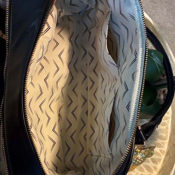 Urban Expressions Black Shoulder Bag - Picture 11 of 11